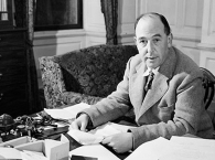 Опубликуют спасенное из огня эссе автора «Хроник Нарнии»