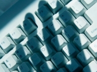 Более 500 писателей мира подписали петицию против электронной слежки