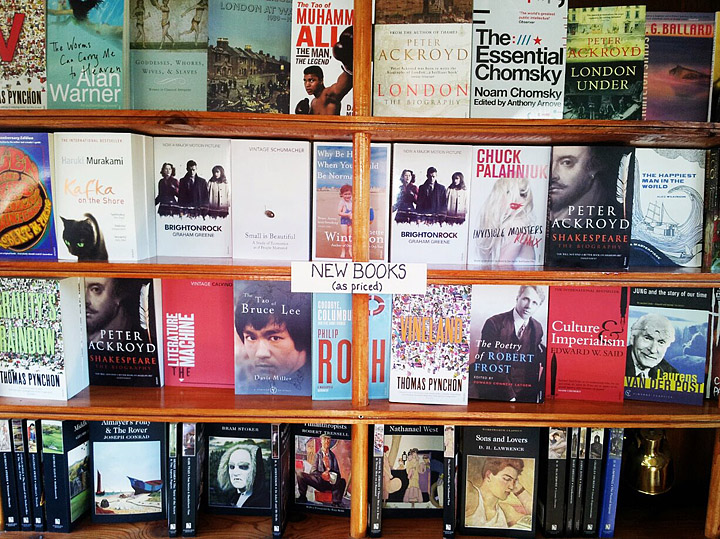 Книжный магазин на воде в Лондоне