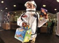 Британский McDonald's собирается распространить 15 миллионов книг