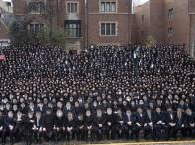 50 тысяч долларов ежедневно - за пользование коллекцией Шнеерсона