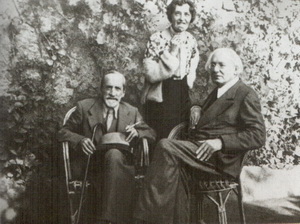 ZHemchuzhina_serebryanogo_veka_roman_hro