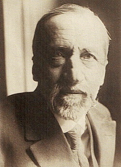 ZHemchuzhina_serebryanogo_veka_roman_hro