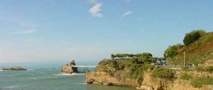 ZHemchuzhina_serebryanogo_veka_roman_hro