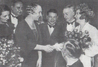 ZHemchuzhina_serebryanogo_veka_roman_hro