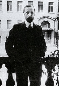 ZHemchuzhina_serebryanogo_veka_roman_hro