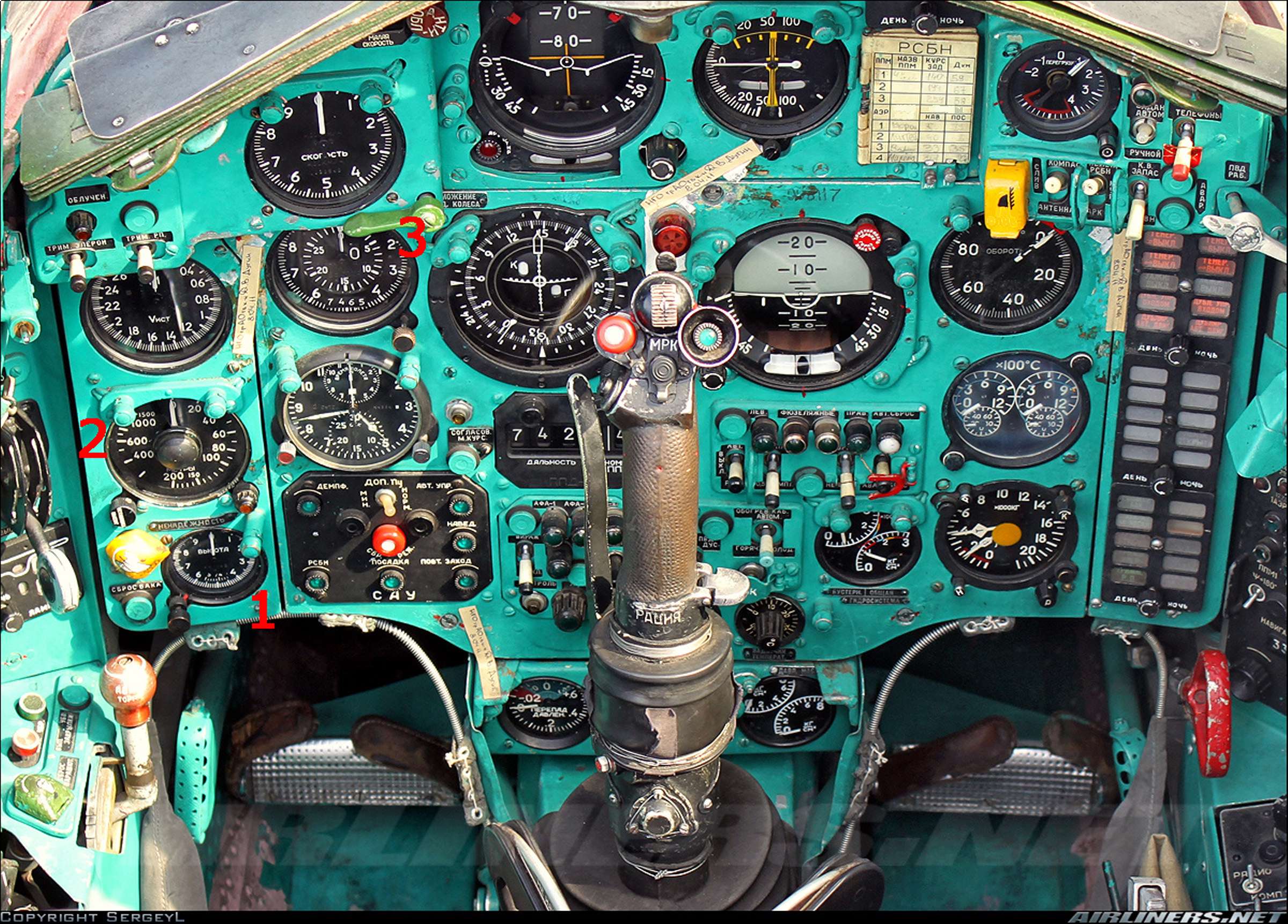 Predatel_Rodiny_Viktor_Belenko_html_3a2e